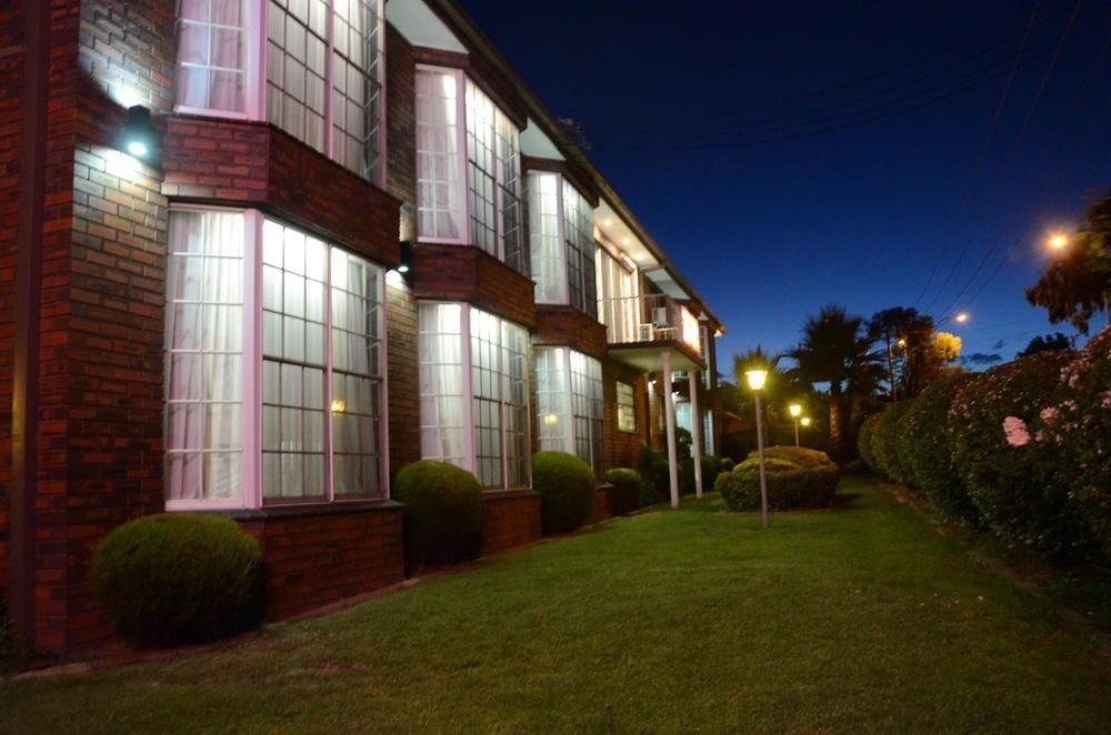 Motel Margeurita Queanbeyan Bagian luar foto