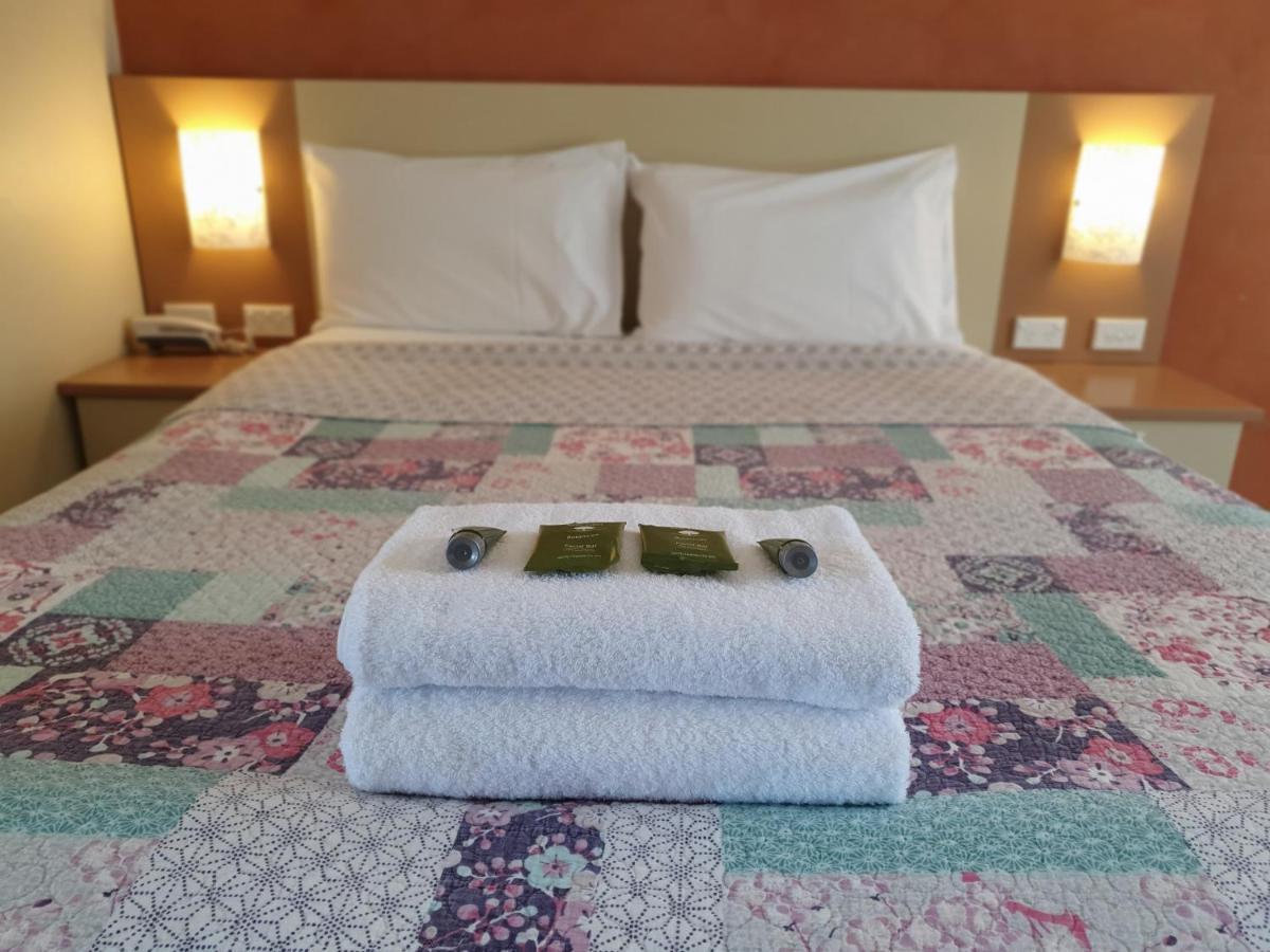 Motel Margeurita Queanbeyan Bagian luar foto